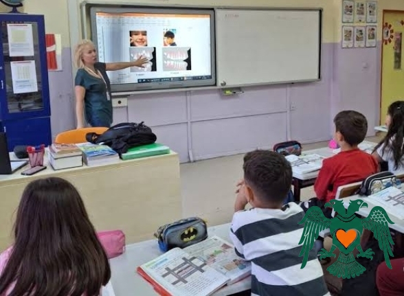 Ağız ve Diş Sağlığı Sadece Gülüşünüzü Değil Kalbinizi de Koruyor!