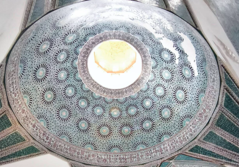 Konya’nın Mavi İncisi: Karatay Medresesi ve Eşsiz Çini Sanatı